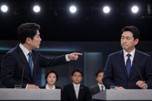 TV 토론 기사 대표 이미지 - 부산 북갑 국회의원 TV토론서 ‘단답 압박’ 논란…정책 경쟁보다 ‘면접식 공방’ 부각