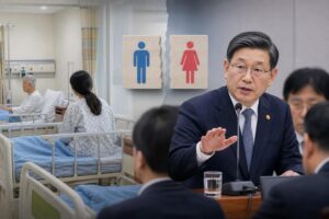 입원실 성별구분 기사 대표 이미지 - 정부, ‘입원실 남녀 구별 규정’ 폐지 요구에 “현행 유지”...갈등 재점화